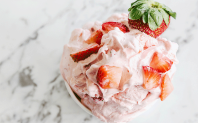 Cambia el helado comercial y hazlo en casa con frutas